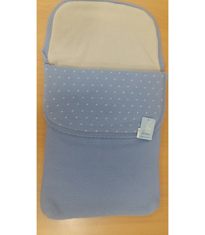 Saco para capazo en lana de Artesanias Granlei muy confortable para el paseo